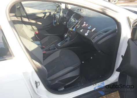 2013 Ford Focus Se z USA, uszkodzony, nr VIN 1FADP3F29DL266960